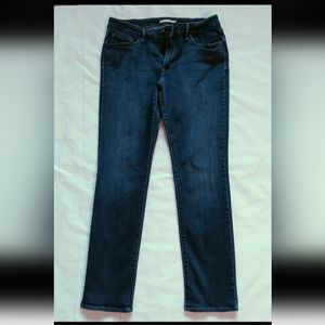 Levi Strauss Mid Rise